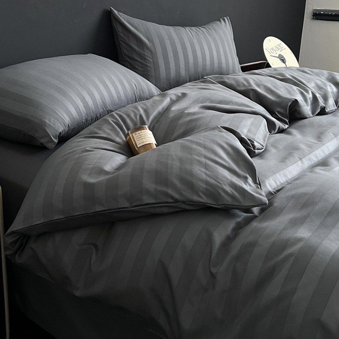 91家纺网 家纺一手货源 找家纺 蓝淋家纺 2026春夏新款贡缎提花四件套 炭灰缎