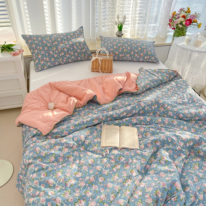 91家纺网 家纺一手货源 找家纺 太阳树 2026新款A类水洗双层纱夏被大豆夏被夏凉被空调被 玫瑰花园