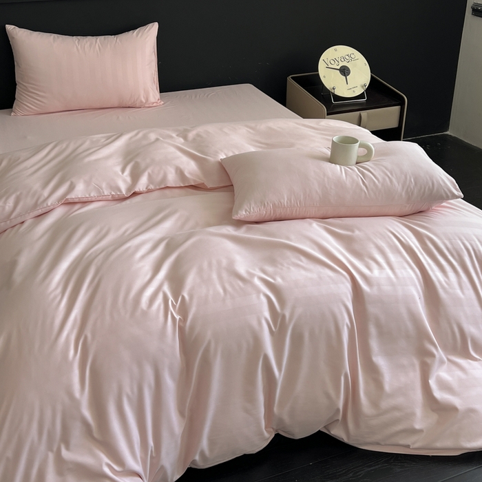 91家纺网 家纺一手货源 找家纺 蓝淋家纺 2026春夏新款贡缎提花四件套 桃雾缎