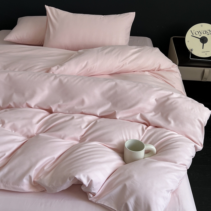 91家纺网 家纺一手货源 找家纺 蓝淋家纺 2026春夏新款贡缎提花四件套 桃雾缎