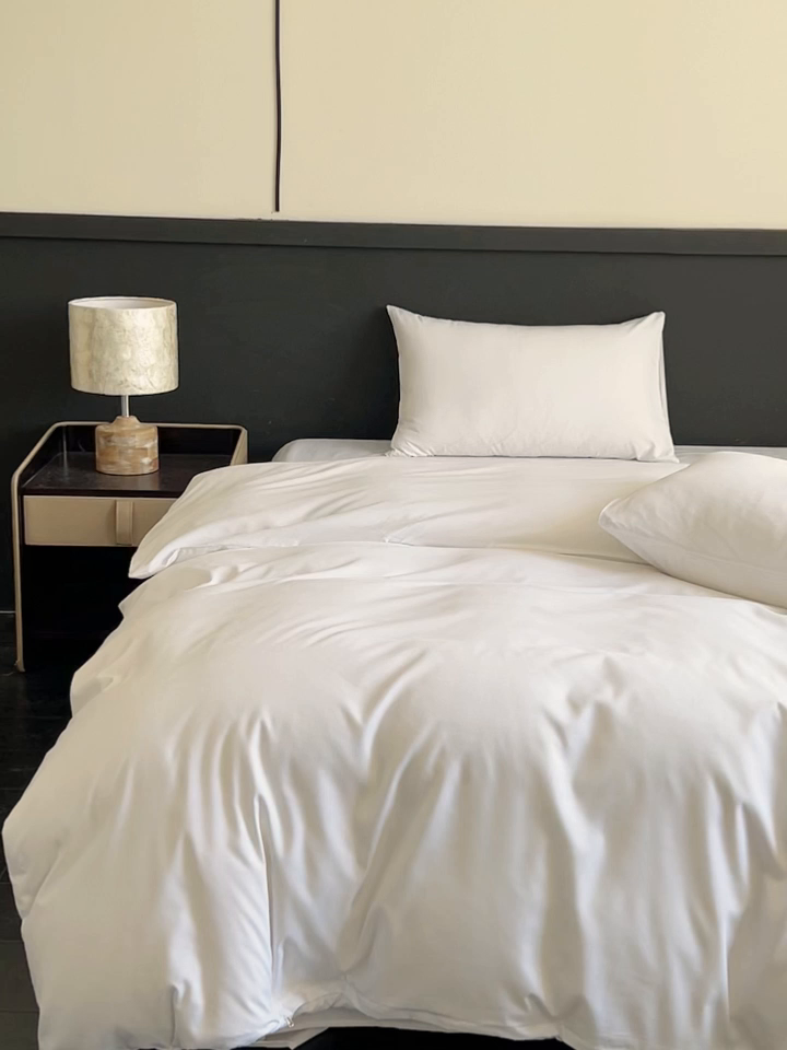 91家纺网 家纺一手货源 找家纺 蓝淋家纺 2026春夏新款贡缎提花四件套 云白缎