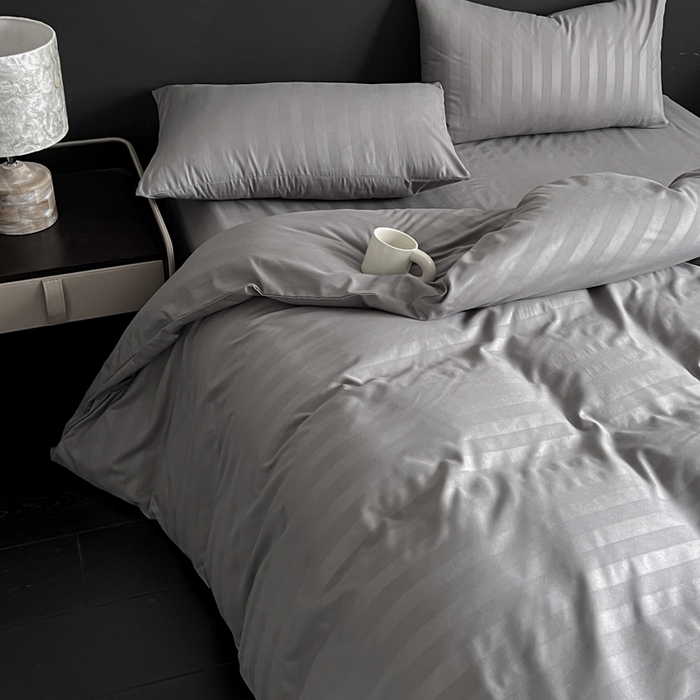 91家纺网 家纺一手货源 找家纺 蓝淋家纺 2026春夏新款贡缎提花四件套 云灰缎