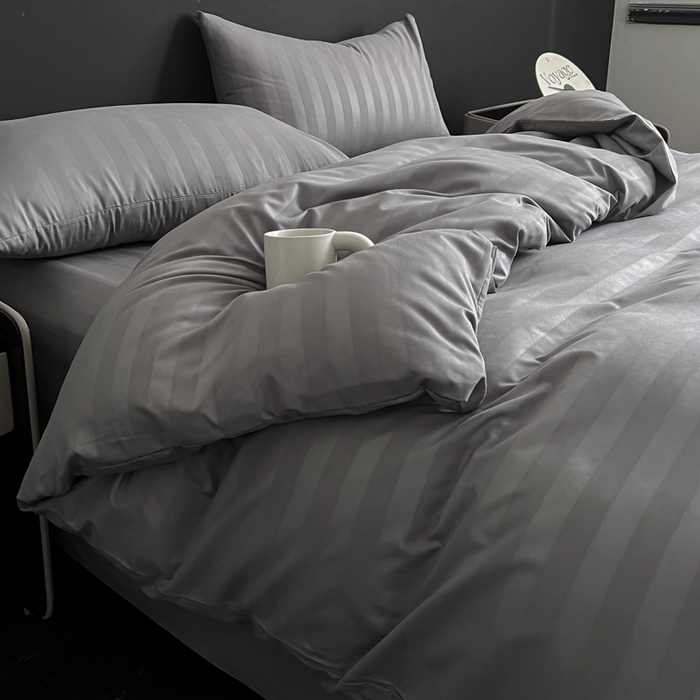 91家纺网 家纺一手货源 找家纺 蓝淋家纺 2026春夏新款贡缎提花四件套 云灰缎