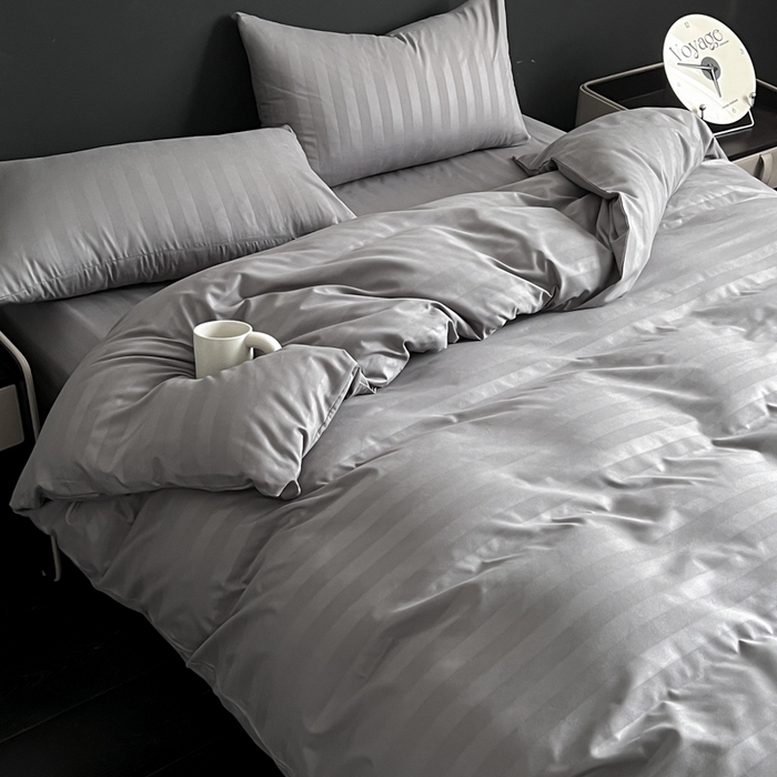 91家纺网 家纺一手货源 找家纺 蓝淋家纺 2026春夏新款贡缎提花四件套 云灰缎