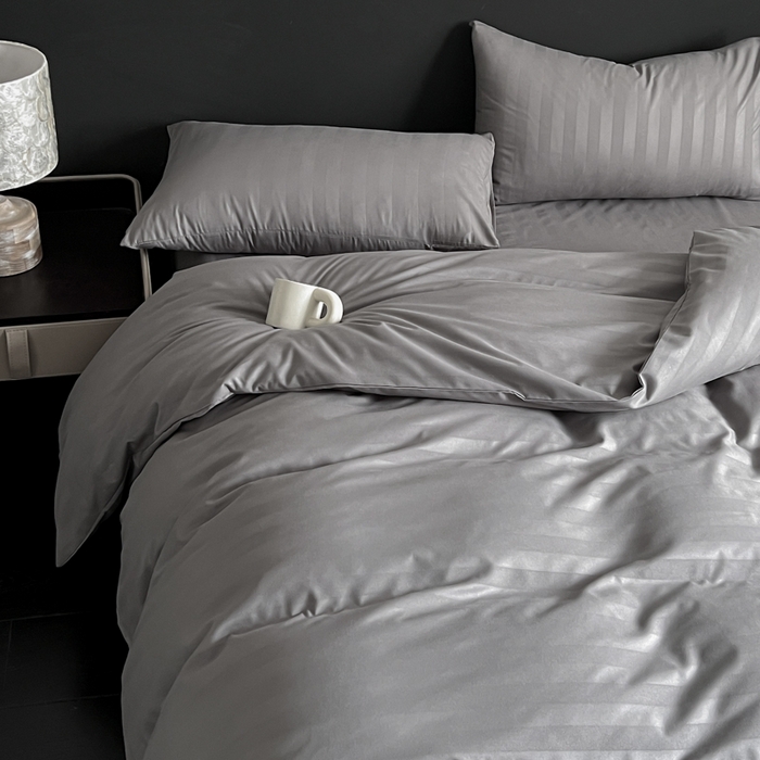 91家纺网 家纺一手货源 找家纺 蓝淋家纺 2026春夏新款贡缎提花四件套 云灰缎