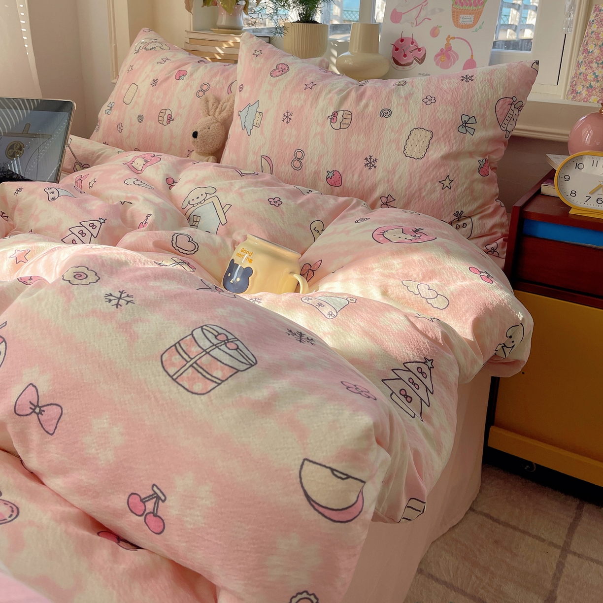 91家纺网 家纺一手货源 找家纺 （总）红嘴企鹅 2026新款波西米亚卡通风水洗棉四件套