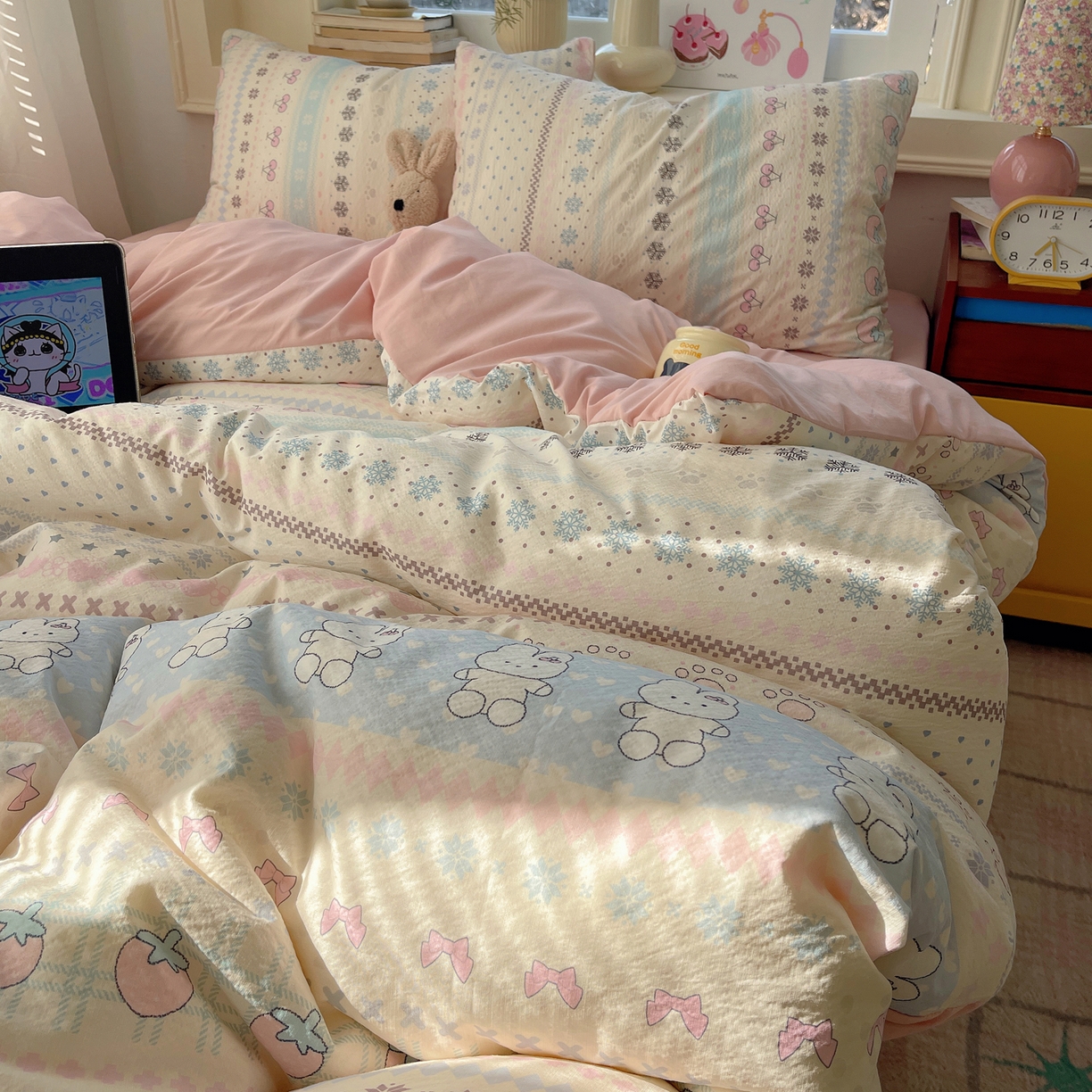 91家纺网 家纺一手货源 找家纺 （总）红嘴企鹅 2026新款波西米亚卡通风水洗棉四件套