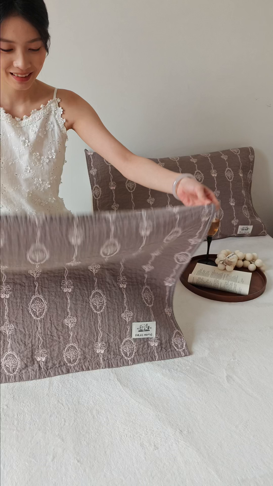 91家纺网 家纺一手货源 找家纺 沐瑟家纺  2026新款安心棉纯棉纱布枕巾 樱桃花紫