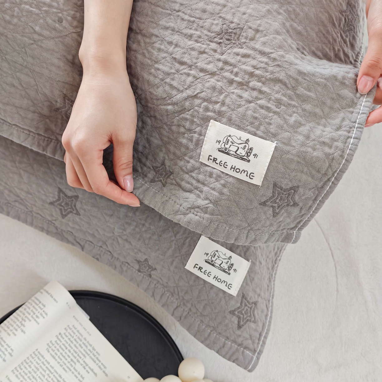 91家纺网 家纺一手货源 找家纺 沐瑟家纺  2026新款安心棉纯棉纱布枕巾 星点