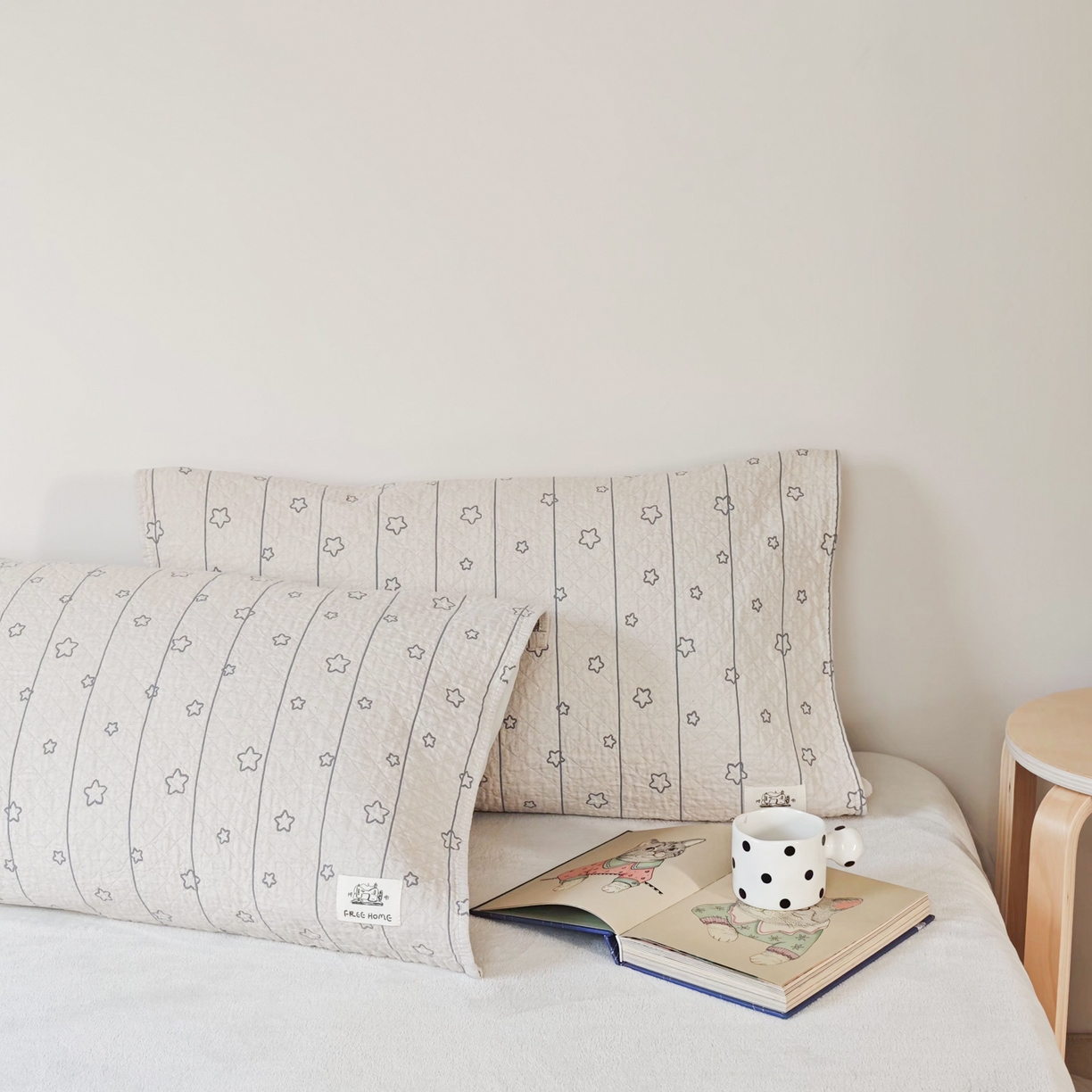 91家纺网 家纺一手货源 找家纺 沐瑟家纺  2026新款安心棉纯棉纱布枕巾 线条五角星