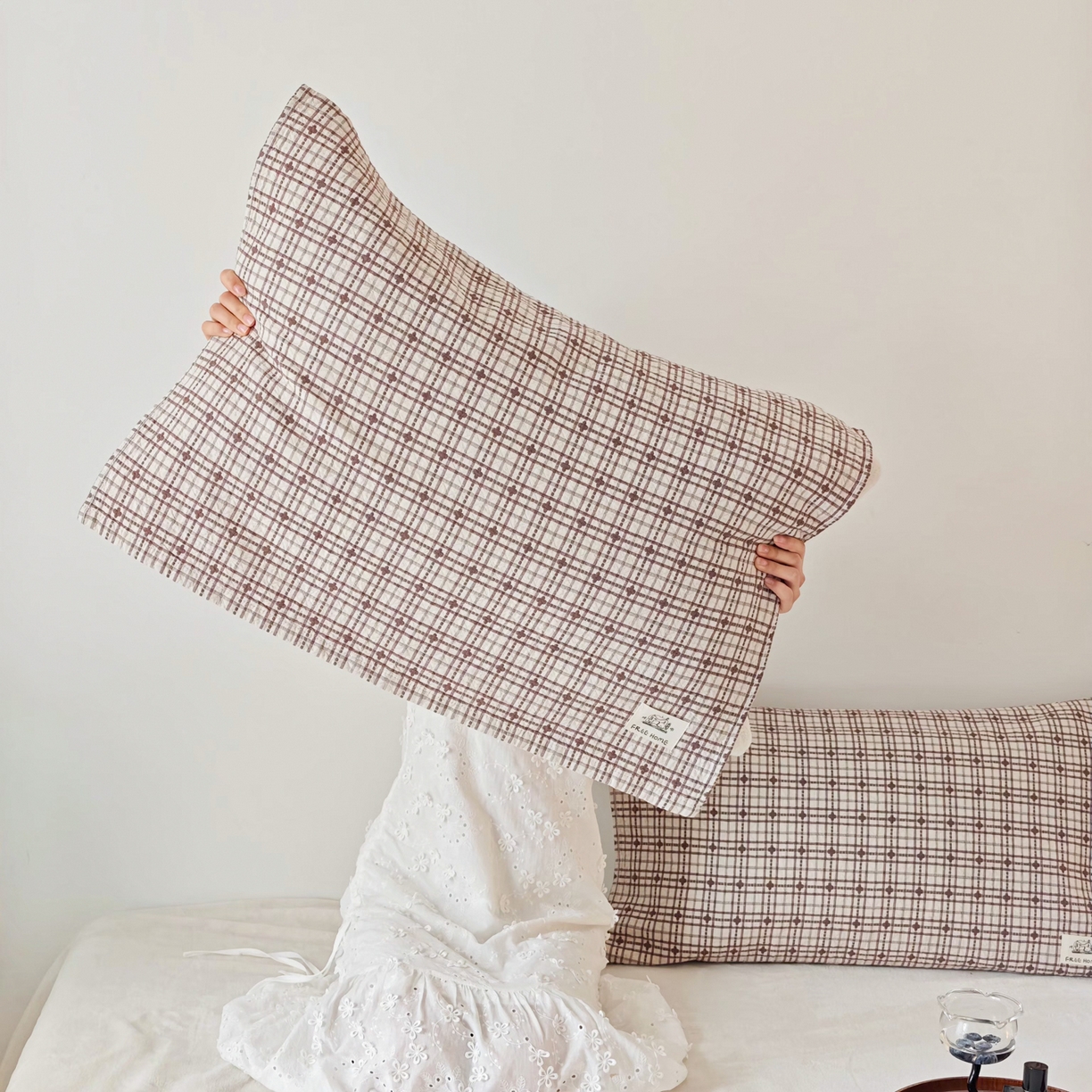 91家纺网 家纺一手货源 找家纺 沐瑟家纺  2026新款安心棉纯棉纱布枕巾 梅花格