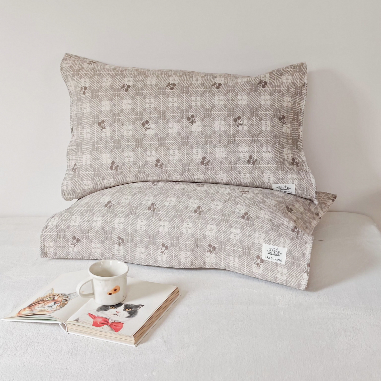 91家纺网 家纺一手货源 找家纺 沐瑟家纺  2026新款安心棉纯棉纱布枕巾 焦糖樱桃