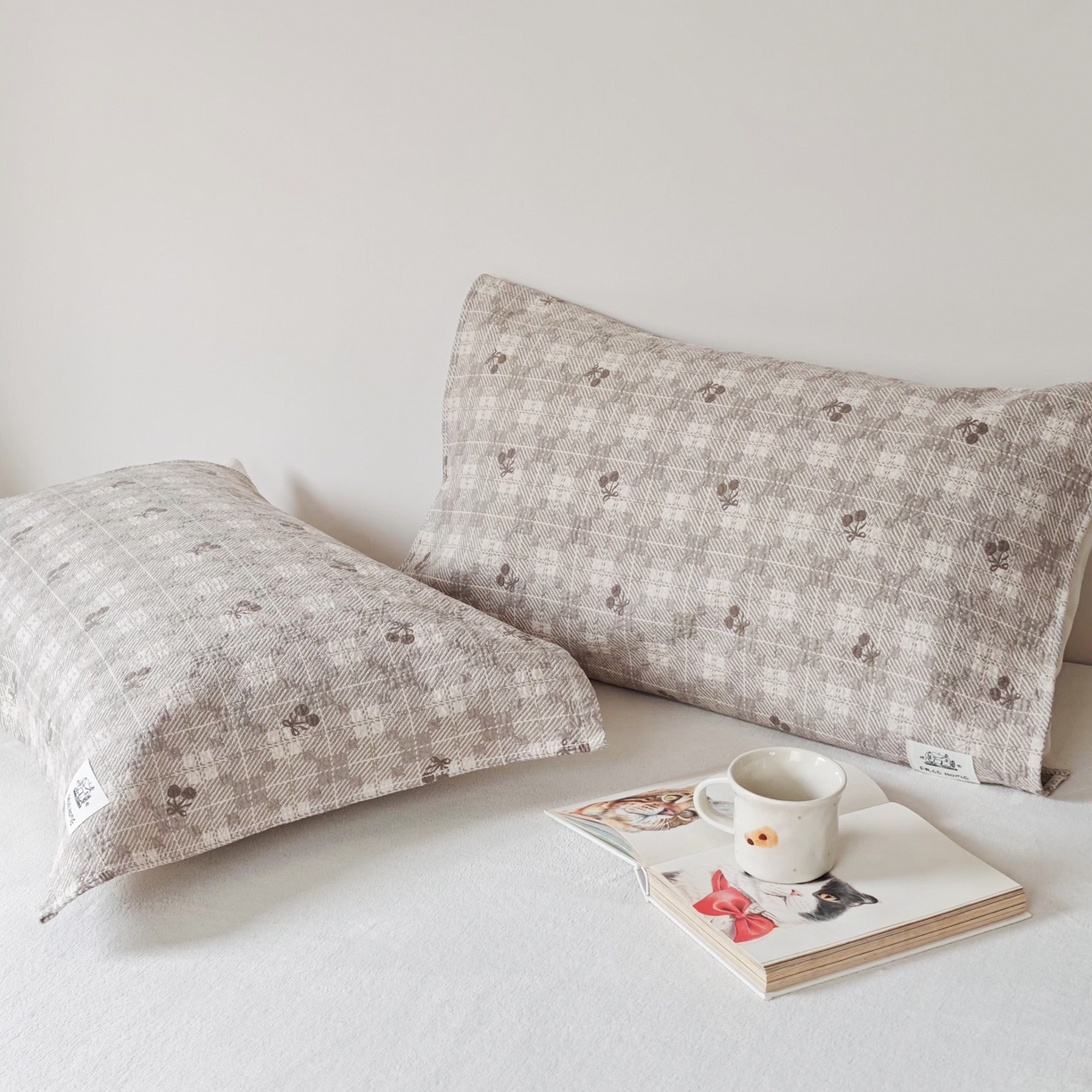 91家纺网 家纺一手货源 找家纺 沐瑟家纺  2026新款安心棉纯棉纱布枕巾 焦糖樱桃