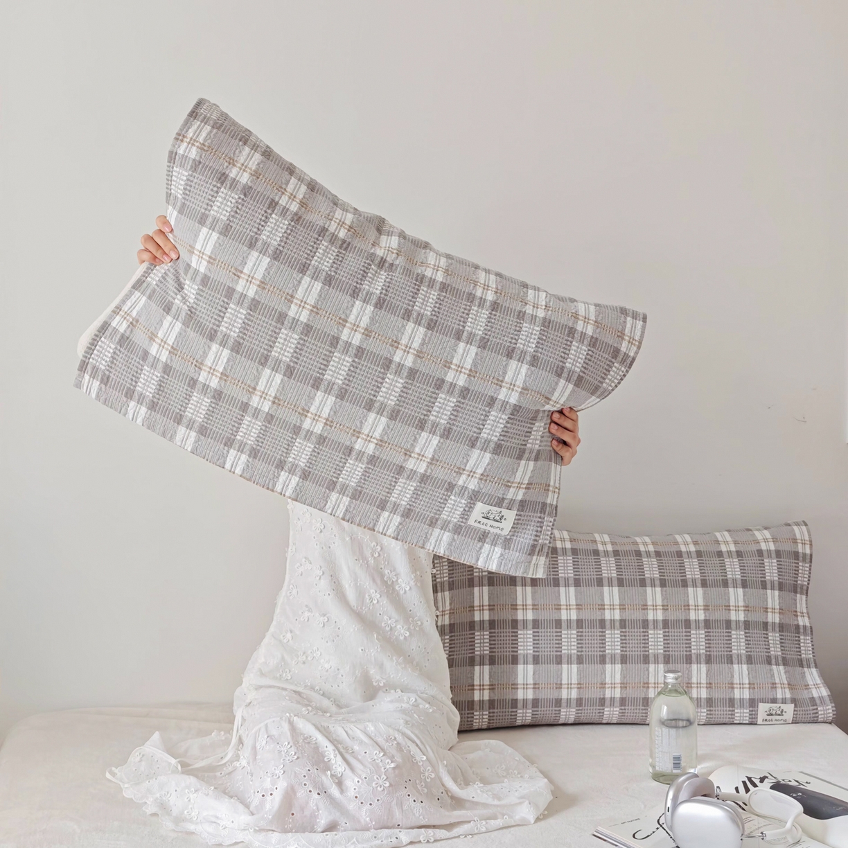 91家纺网 家纺一手货源 找家纺 沐瑟家纺  2026新款安心棉纯棉纱布枕巾 灰调