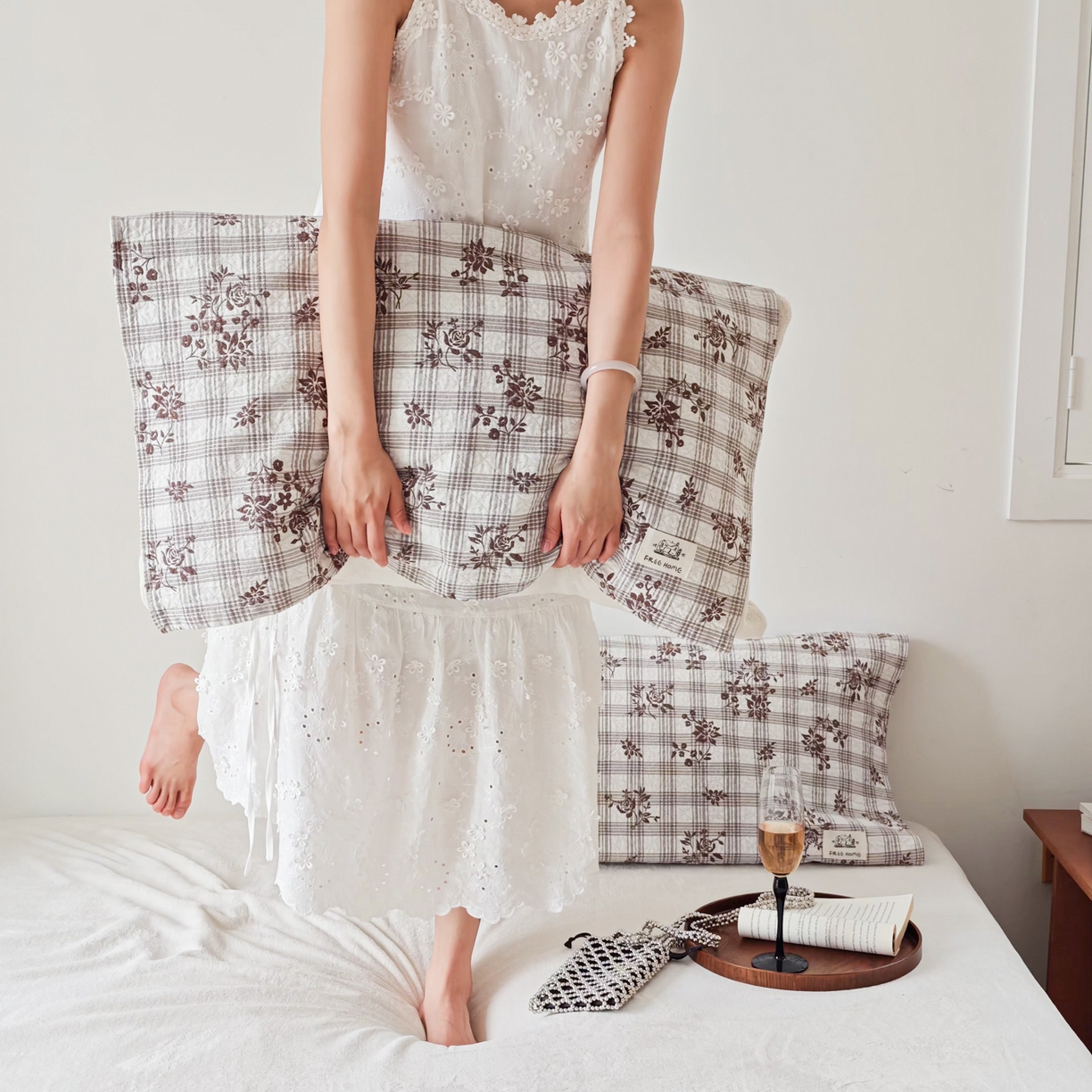 91家纺网 家纺一手货源 找家纺 沐瑟家纺  2026新款安心棉纯棉纱布枕巾 咖色小花