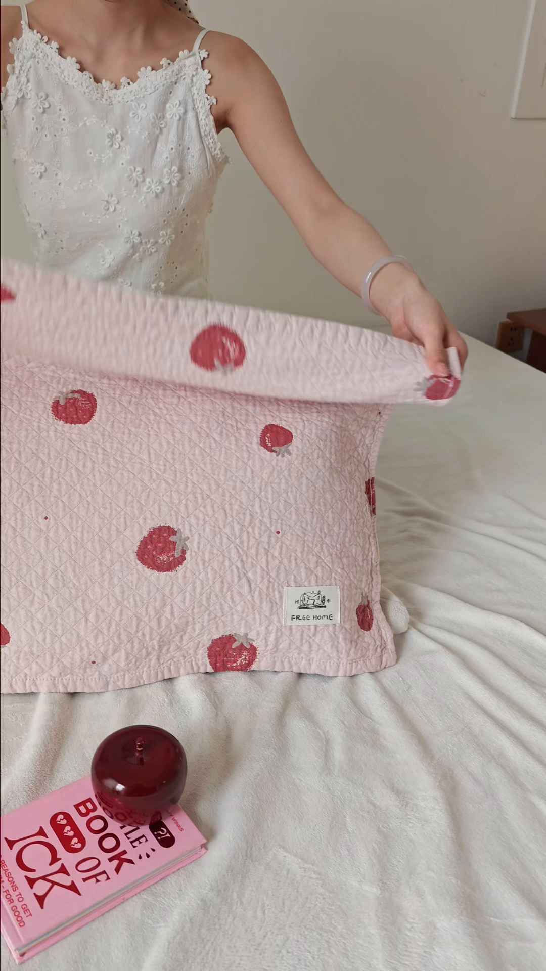 91家纺网 家纺一手货源 找家纺 沐瑟家纺  2026新款安心棉纯棉纱布枕巾 草莓