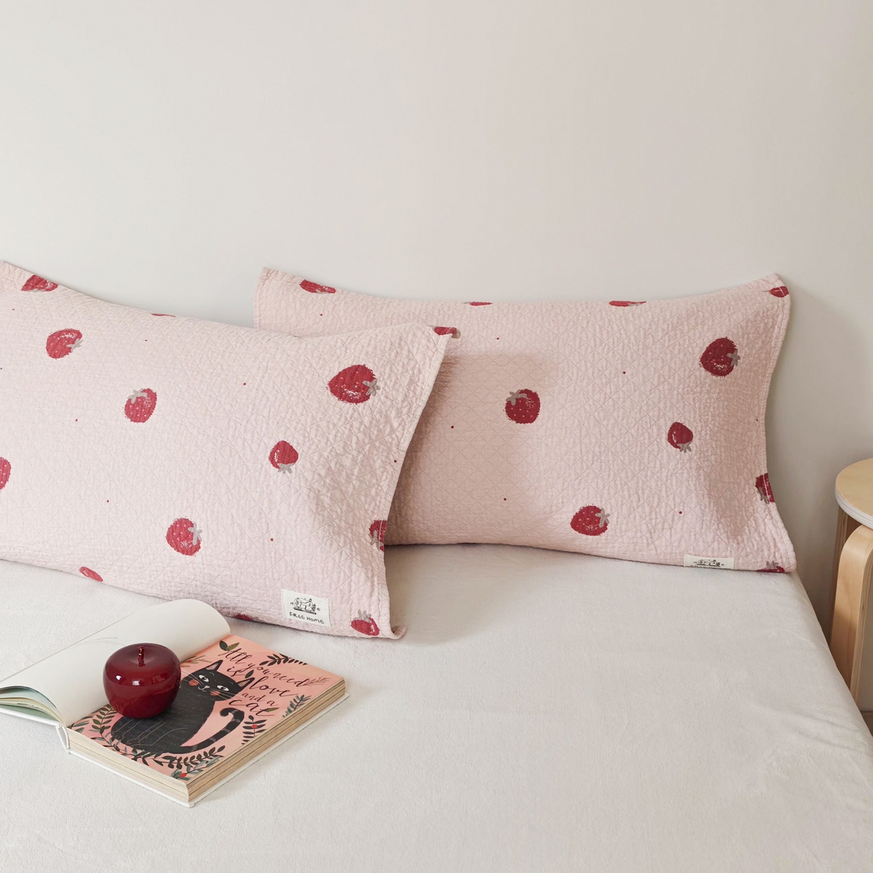 91家纺网 家纺一手货源 找家纺 沐瑟家纺  2026新款安心棉纯棉纱布枕巾 草莓