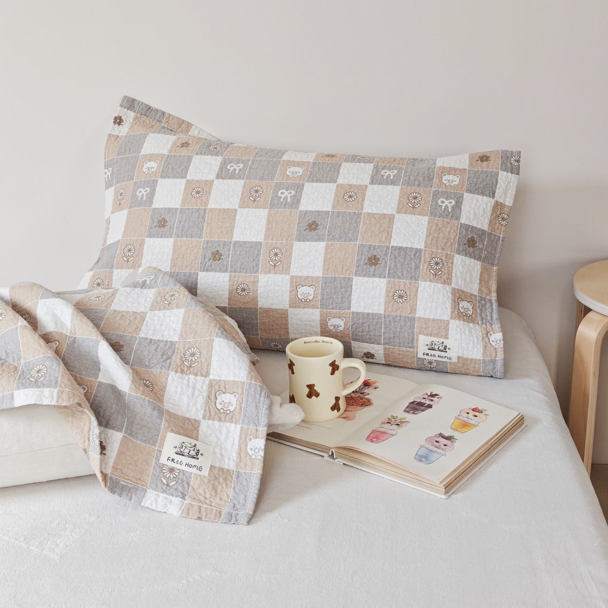 91家纺网 家纺一手货源 找家纺 沐瑟家纺  2026新款安心棉纯棉纱布枕巾 格子小熊