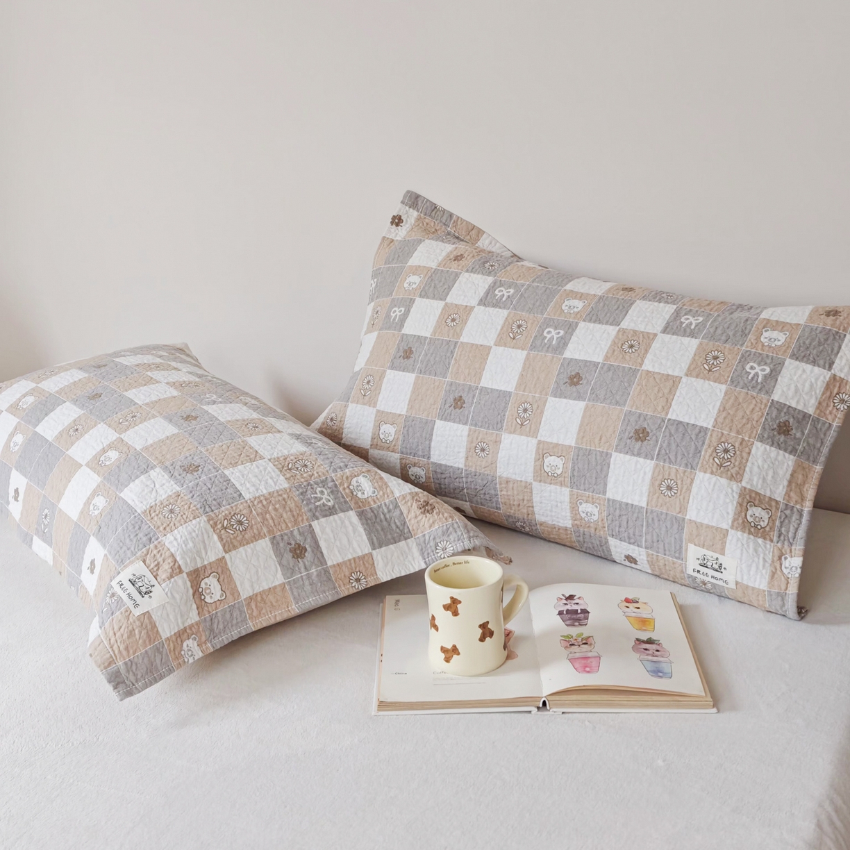 91家纺网 家纺一手货源 找家纺 沐瑟家纺  2026新款安心棉纯棉纱布枕巾 格子小熊