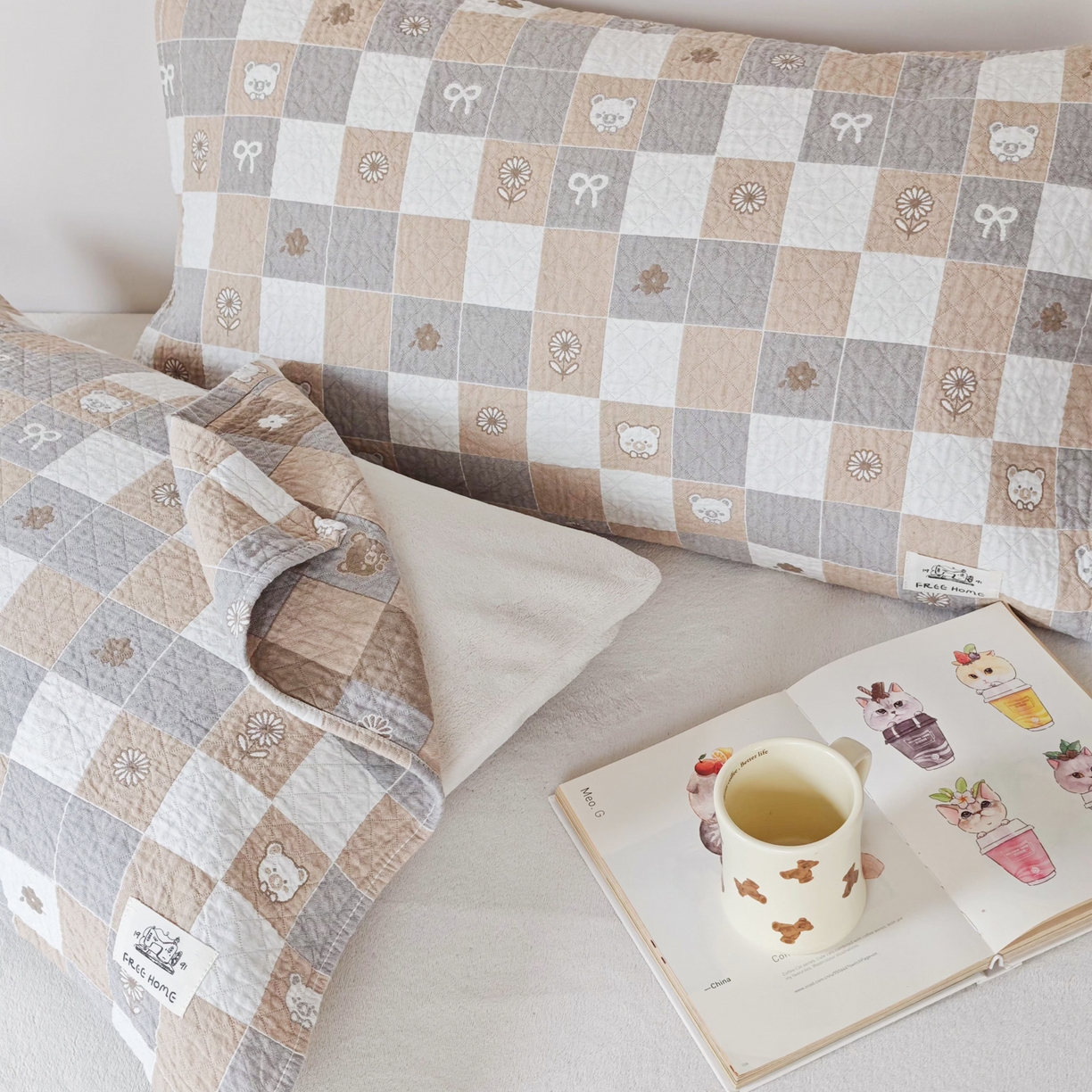 91家纺网 家纺一手货源 找家纺 沐瑟家纺  2026新款安心棉纯棉纱布枕巾 格子小熊