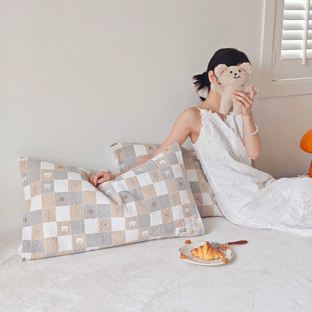 91家纺网 家纺一手货源 找家纺 沐瑟家纺  2026新款安心棉纯棉纱布枕巾 格子小熊