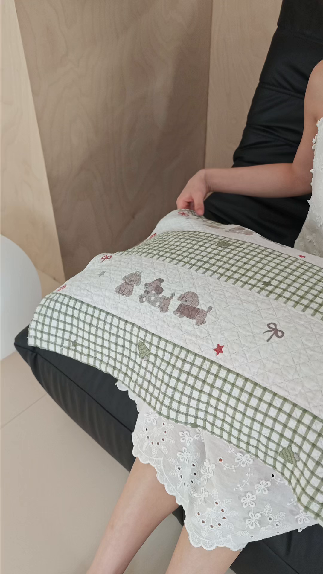 91家纺网 家纺一手货源 找家纺 沐瑟家纺  2026新款安心棉纯棉纱布枕巾 格子腊肠狗