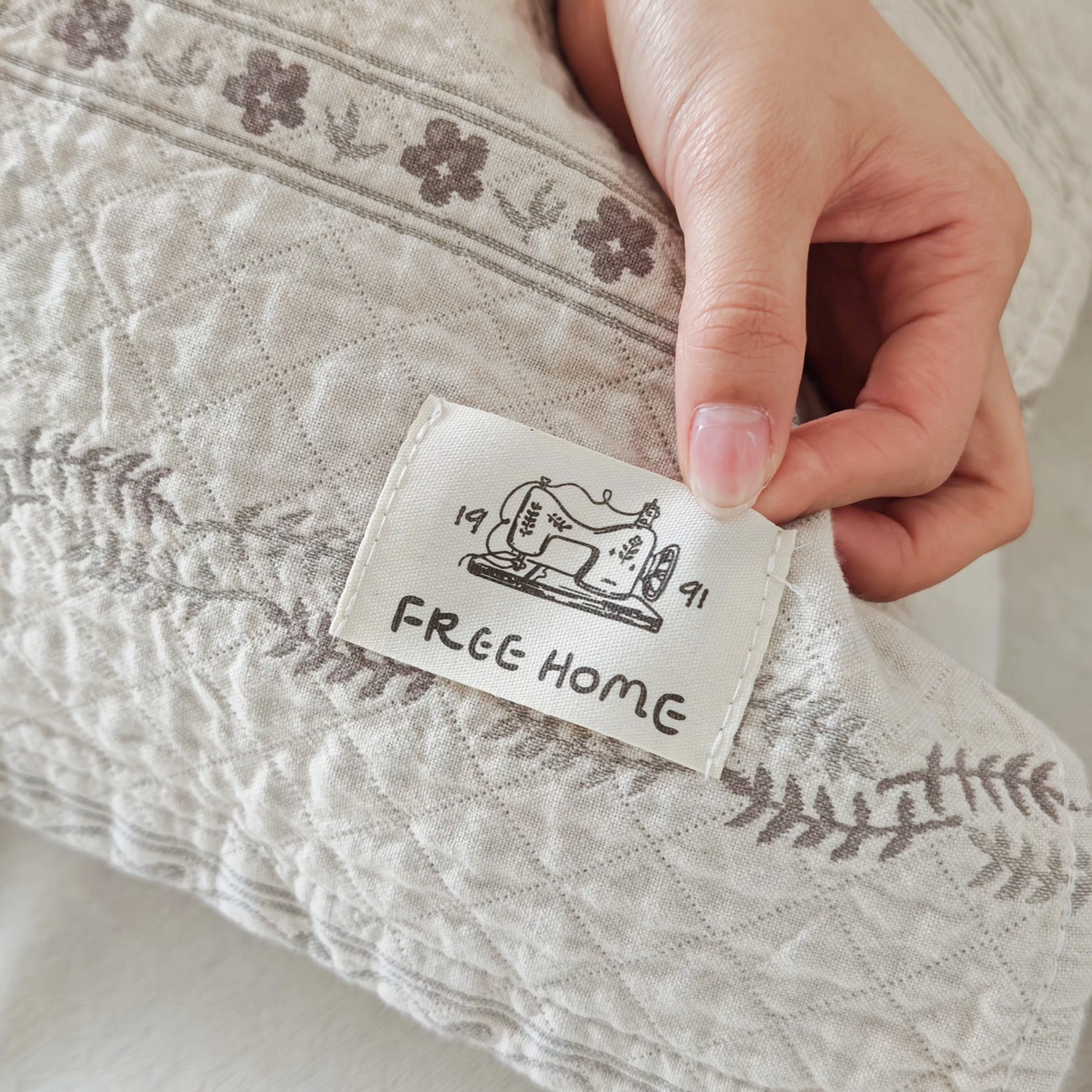 91家纺网 家纺一手货源 找家纺 沐瑟家纺  2026新款安心棉纯棉纱布枕巾 花涧语