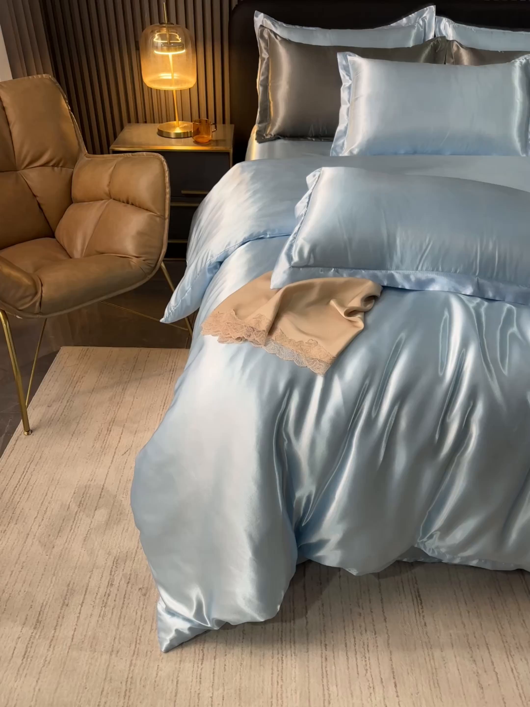 91家纺网 家纺一手货源 找家纺 莱越家纺 2026夏季款高端轻奢水洗真丝四件套丝滑裸睡丝绸纯色冰丝四件套系列可承接外贸订货 碎冰蓝