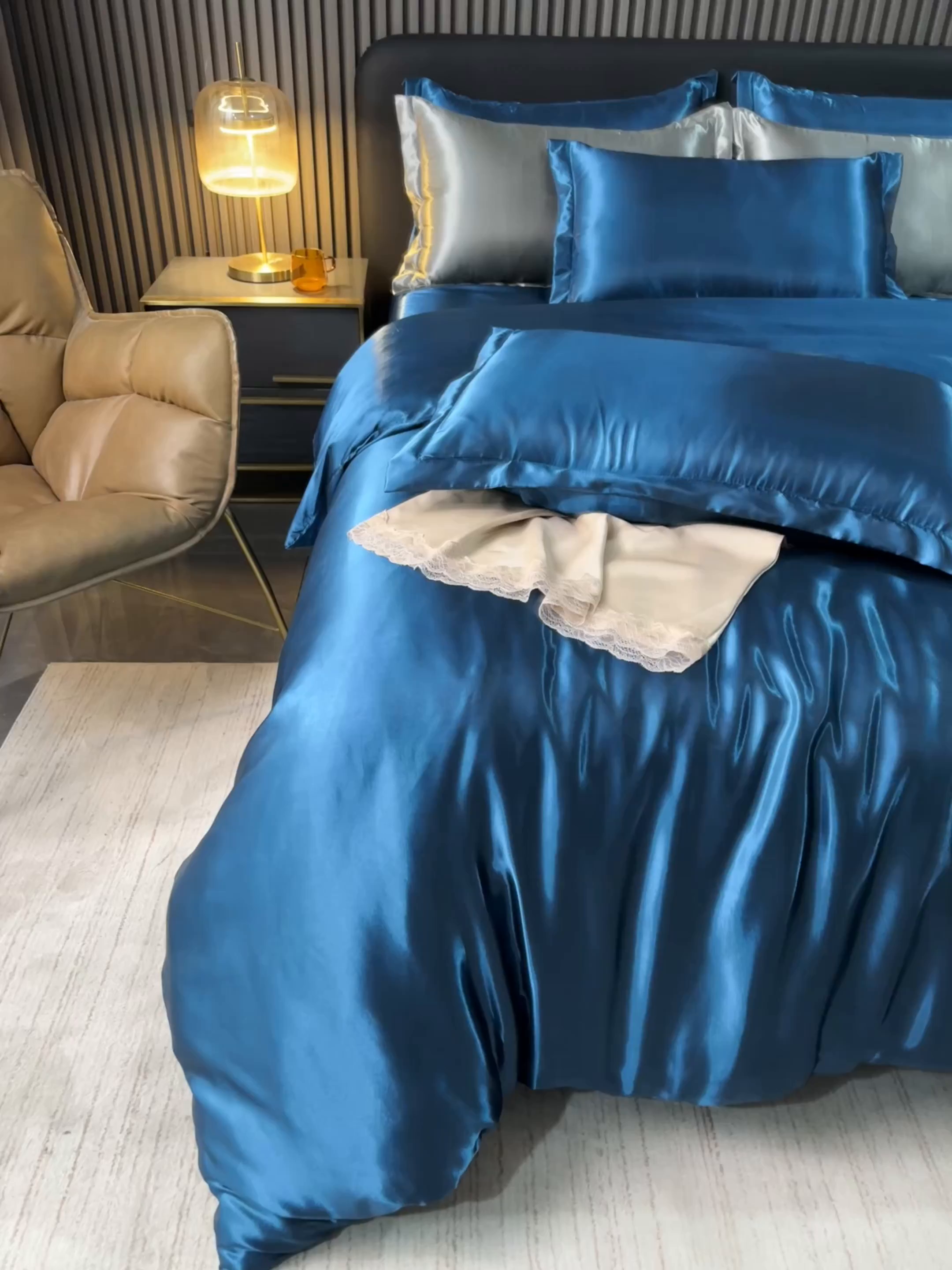 91家纺网 家纺一手货源 找家纺 莱越家纺 2026夏季款高端轻奢水洗真丝四件套丝滑裸睡丝绸纯色冰丝四件套系列可承接外贸订货 孔雀蓝