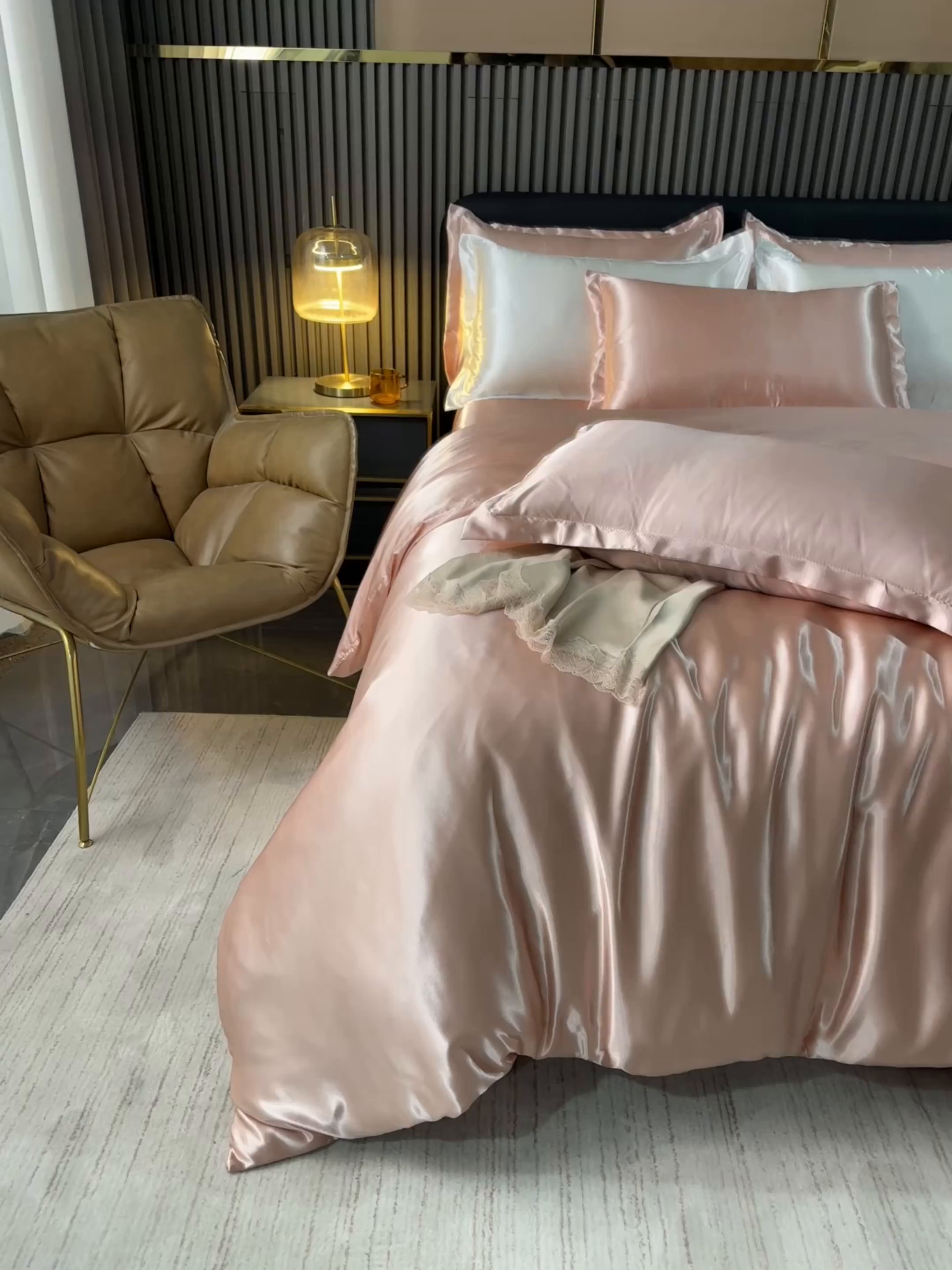 91家纺网 家纺一手货源 找家纺 莱越家纺 2026夏季款高端轻奢水洗真丝四件套丝滑裸睡丝绸纯色冰丝四件套系列可承接外贸订货 淡雅玉