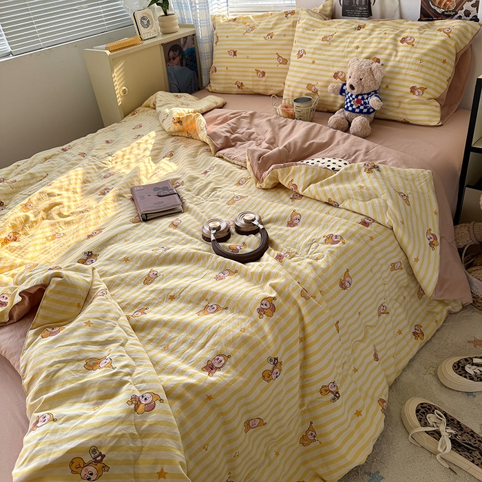 91家纺网 家纺一手货源 找家纺 原素 2026夏季A类水洗棉双层纱夏凉被四件套 黄条星星人