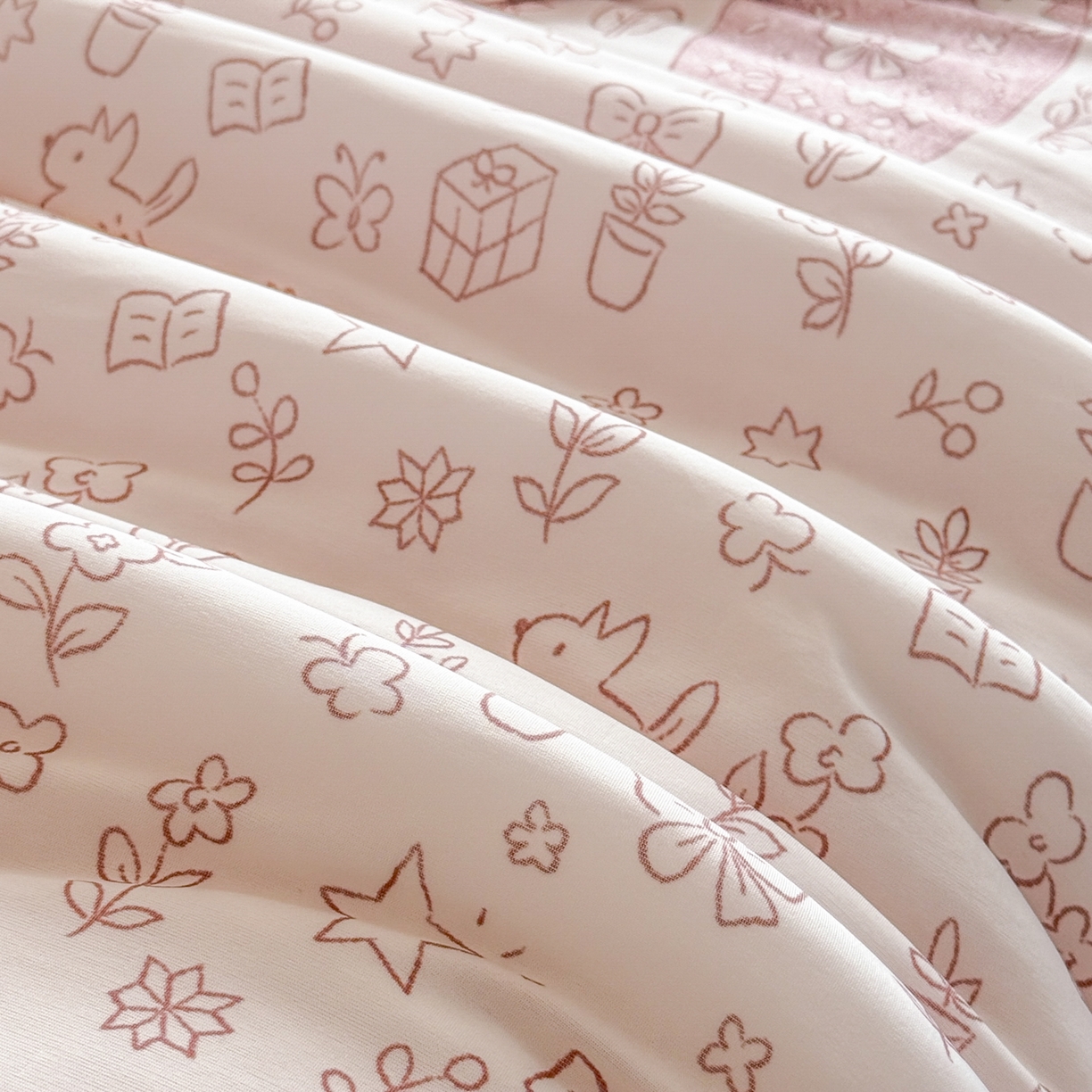 91家纺网 家纺一手货源 找家纺 瑞禾家纺 2026新款印花凉感丝夏被夏凉被 花园图