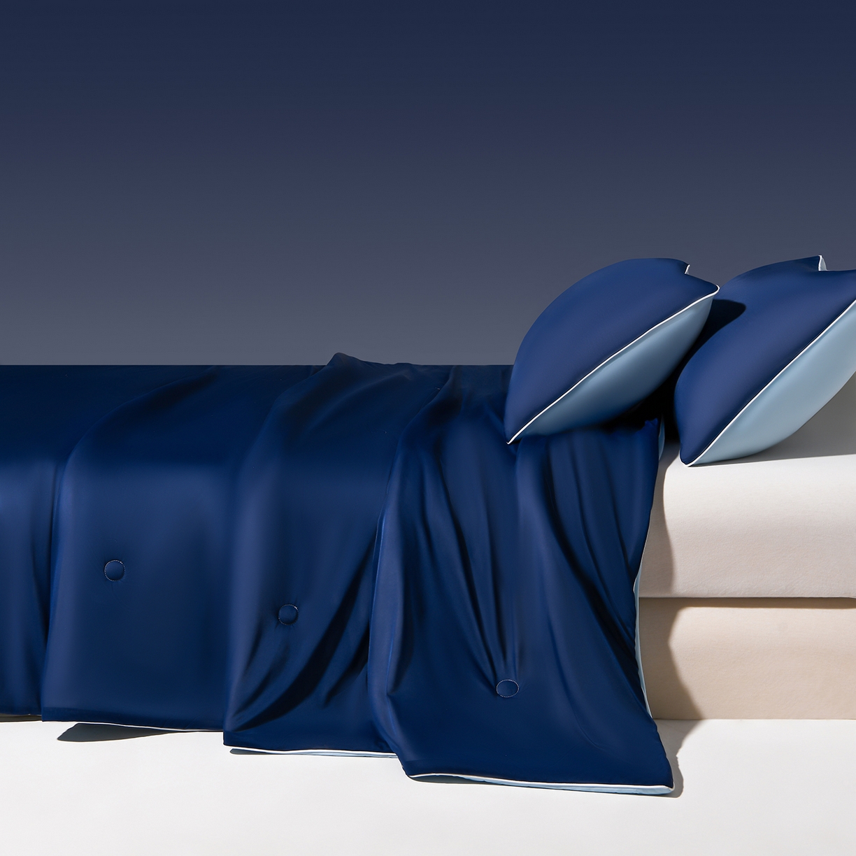 91家纺网 家纺一手货源 找家纺 瑞禾家纺 2026新款纯色凉感冰丝夏被夏凉被夏季深睡眠可水洗四周踩棉 不跑棉 深睡蓝