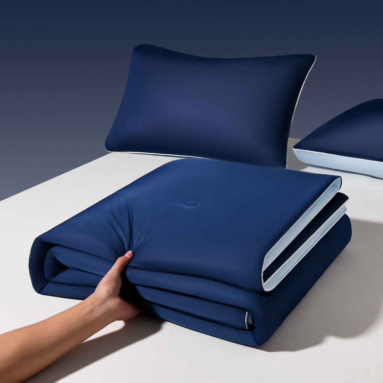 91家纺网 家纺一手货源 找家纺 瑞禾家纺 2026新款纯色凉感冰丝夏被夏凉被夏季深睡眠可水洗四周踩棉 不跑棉 深睡蓝