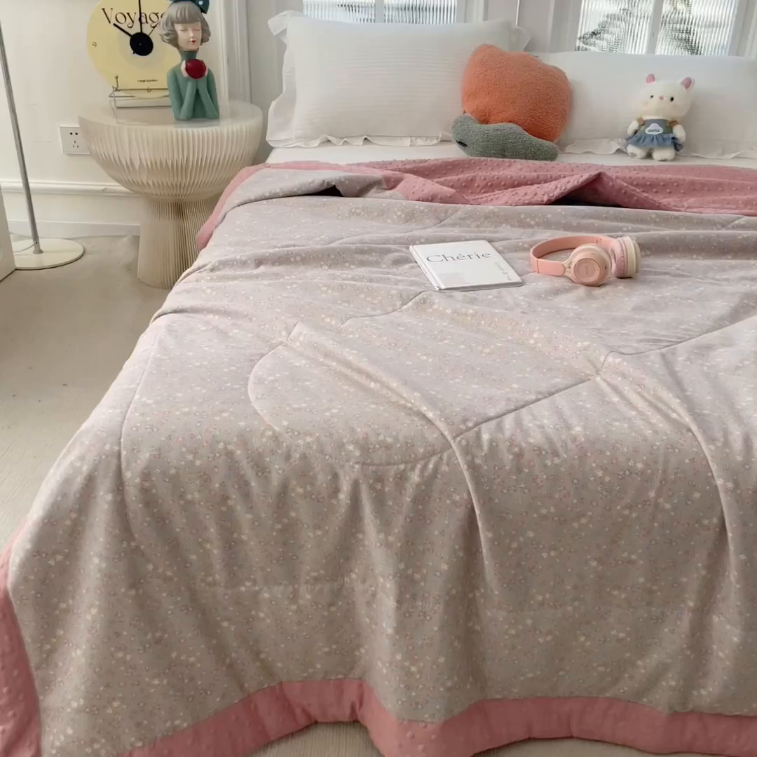 91家纺网 家纺一手货源 找家纺 瑞禾家纺 2026新款印花夏凉豆豆夏被手工包边被子被芯儿童 半糖主义