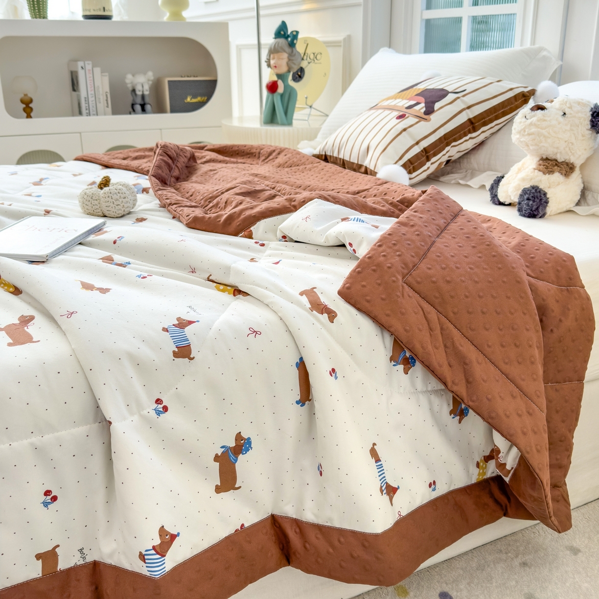 91家纺网 家纺一手货源 找家纺 瑞禾家纺 2026新款印花夏凉豆豆夏被手工包边被子被芯儿童 波点腊肠