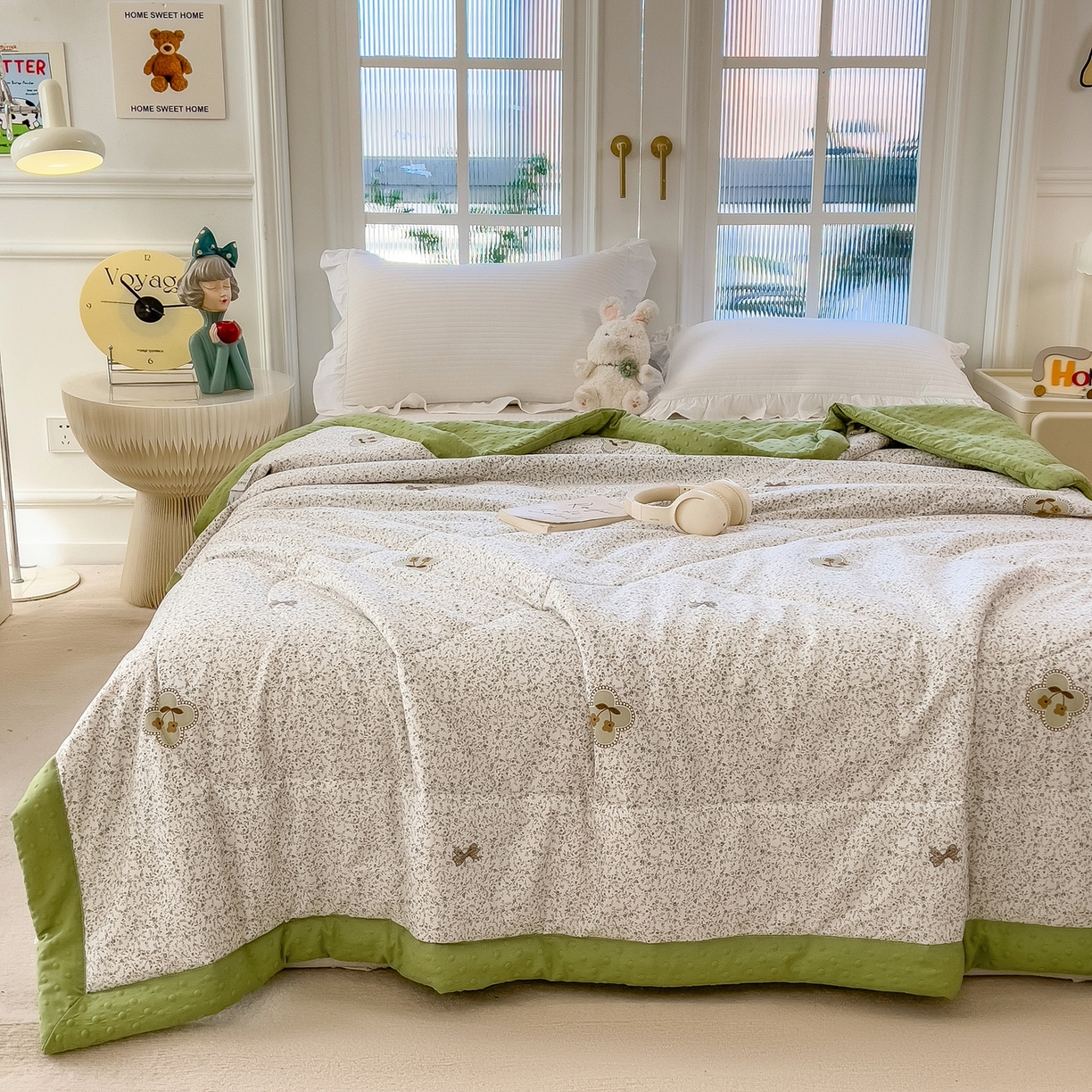 91家纺网 家纺一手货源 找家纺 瑞禾家纺 2026新款印花夏凉豆豆夏被手工包边被子被芯儿童 春野织梦