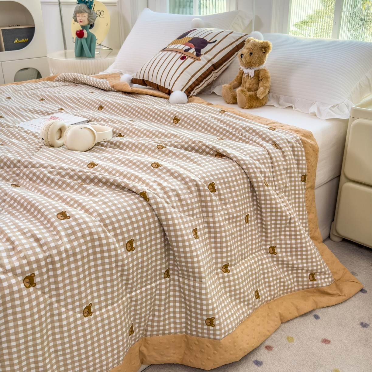 91家纺网 家纺一手货源 找家纺 瑞禾家纺 2026新款印花夏凉豆豆夏被手工包边被子被芯儿童 呆呆熊