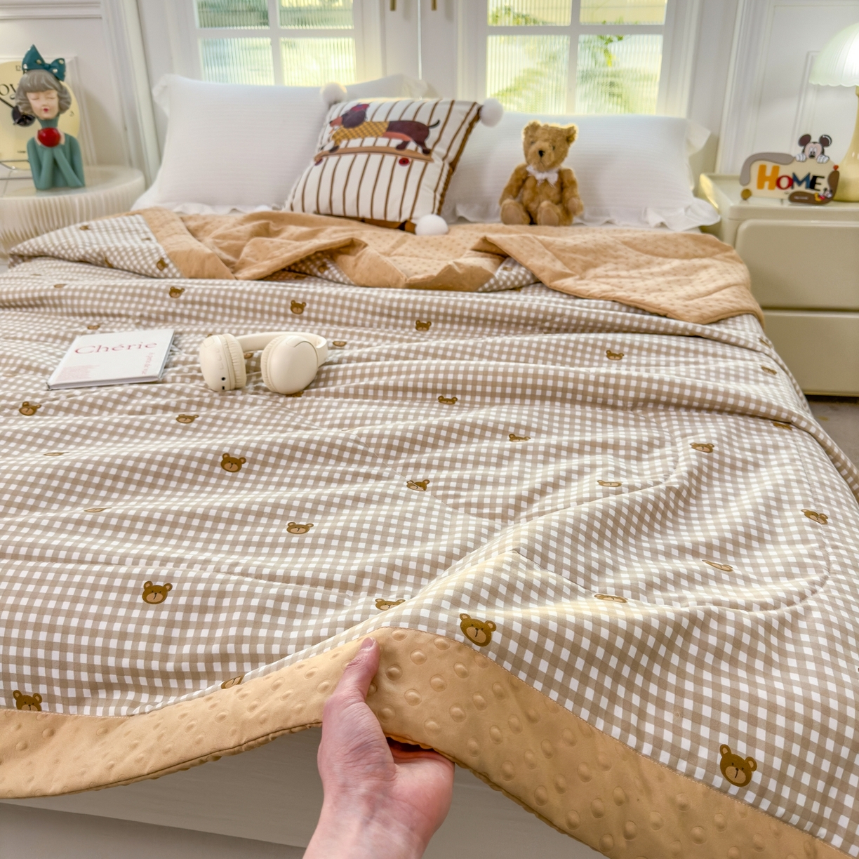 91家纺网 家纺一手货源 找家纺 瑞禾家纺 2026新款印花夏凉豆豆夏被手工包边被子被芯儿童 呆呆熊