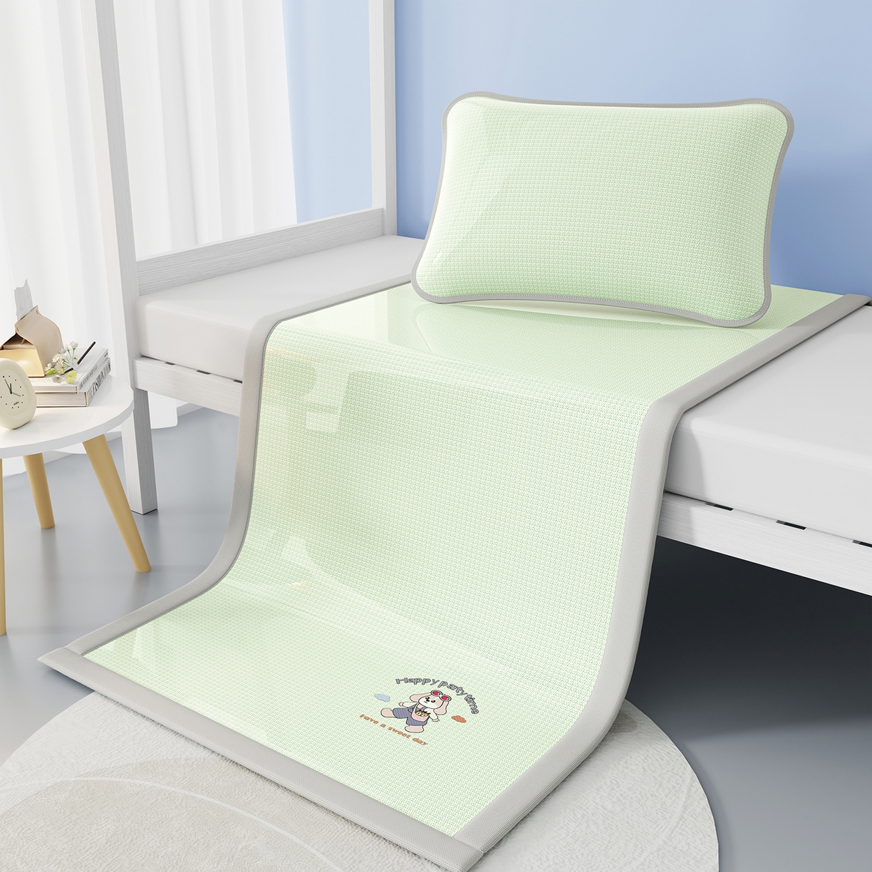 91家纺网 家纺一手货源 找家纺 奇丝雅 2026新款夏季A类碳光凉席三明治透气网冰丝凉席家用双人冰丝席床单可机洗单人学生宿舍上下铺夏天空调软席三件套 冰爽-绿