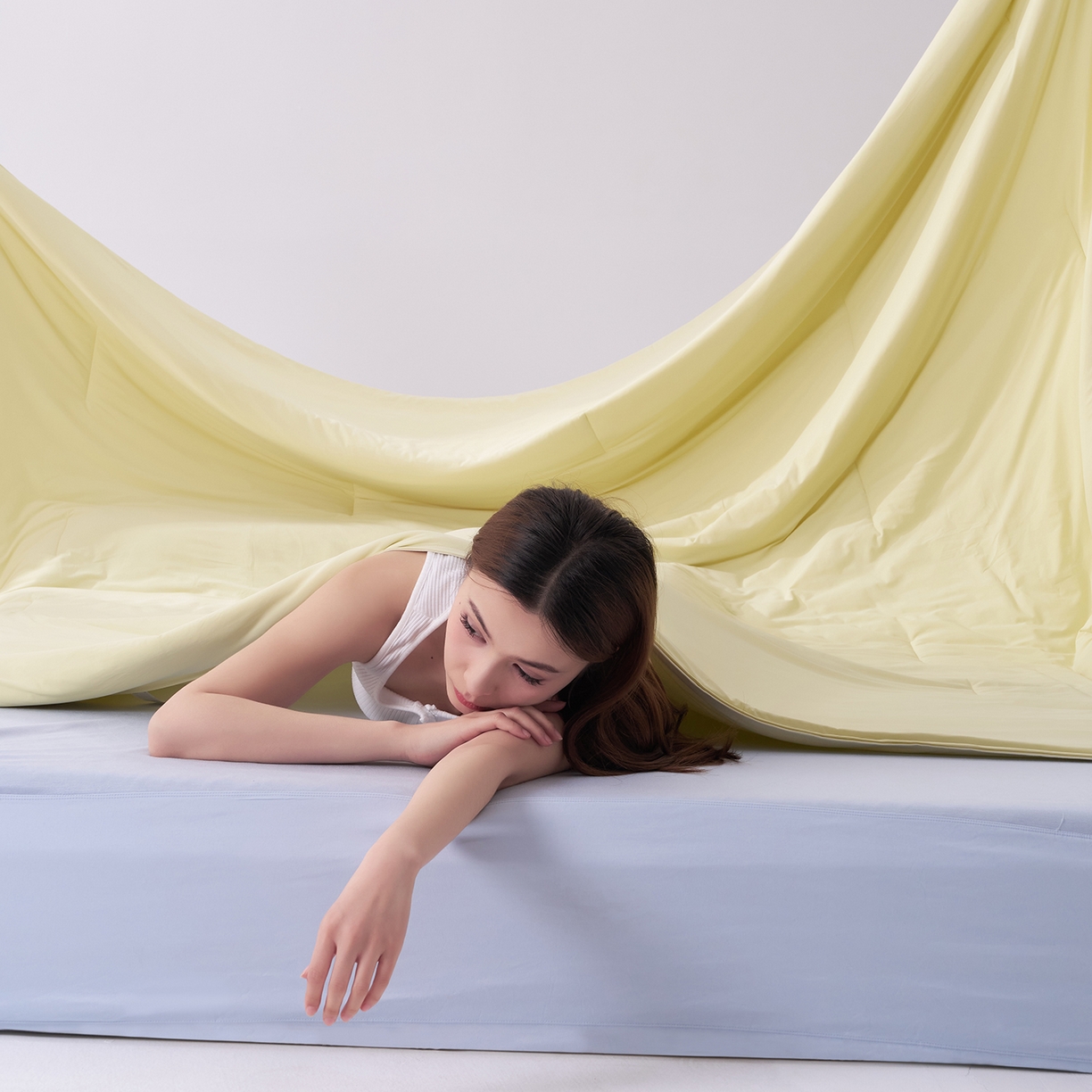 91家纺网 家纺一手货源 找家纺 花享莱 2026新款亚朵酒店同款夏季深睡双感夏凉被凉感被夏被控温被pro3.0 竹青黄