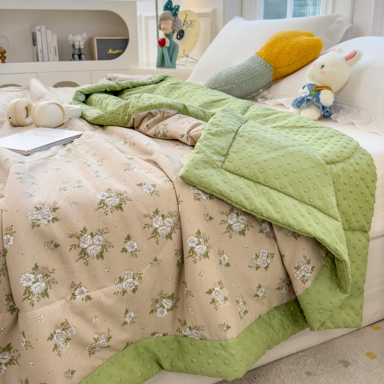 91家纺网 家纺一手货源 找家纺 瑞禾家纺 2026新款印花夏凉豆豆夏被手工包边被子被芯儿童 幽兰拿铁