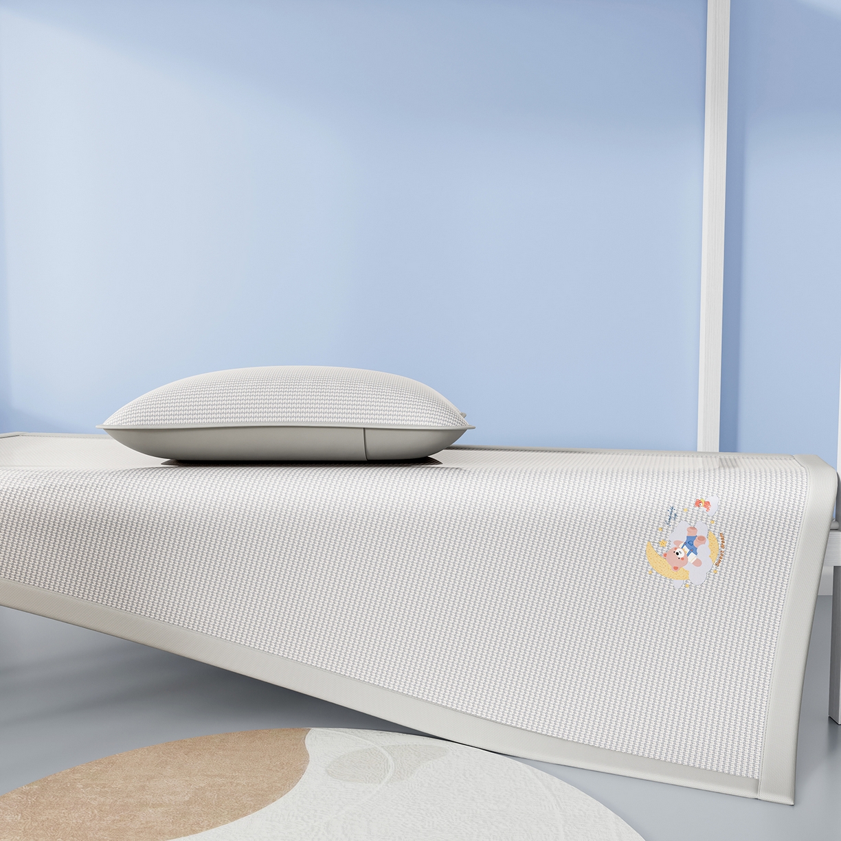 91家纺网 家纺一手货源 找家纺 家品罗兰 2026新款夏季A类碳光凉席三明治透气网冰丝凉席家用双人冰丝席床单可机洗单人学生宿舍上下铺夏天空调软席三件套 冰爽-灰