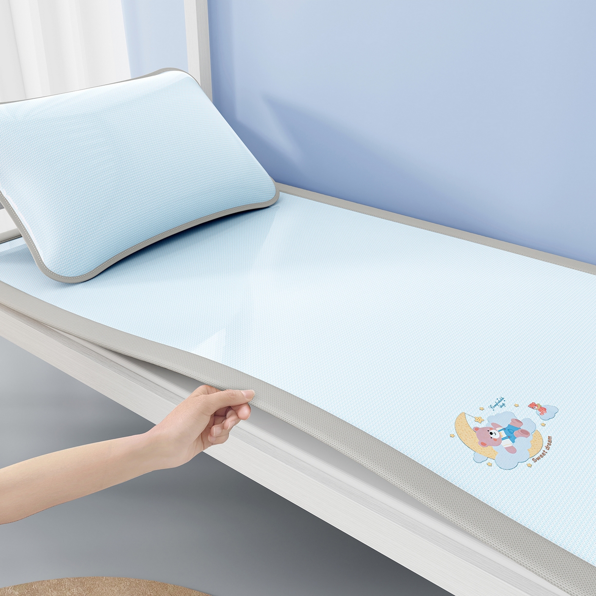 91家纺网 家纺一手货源 找家纺 （总）家品罗兰 2026新款夏季A类碳光凉席三明治透气网冰丝凉席家用双人冰丝席床单可机洗单人学生宿舍上下铺夏天空调软席三件套