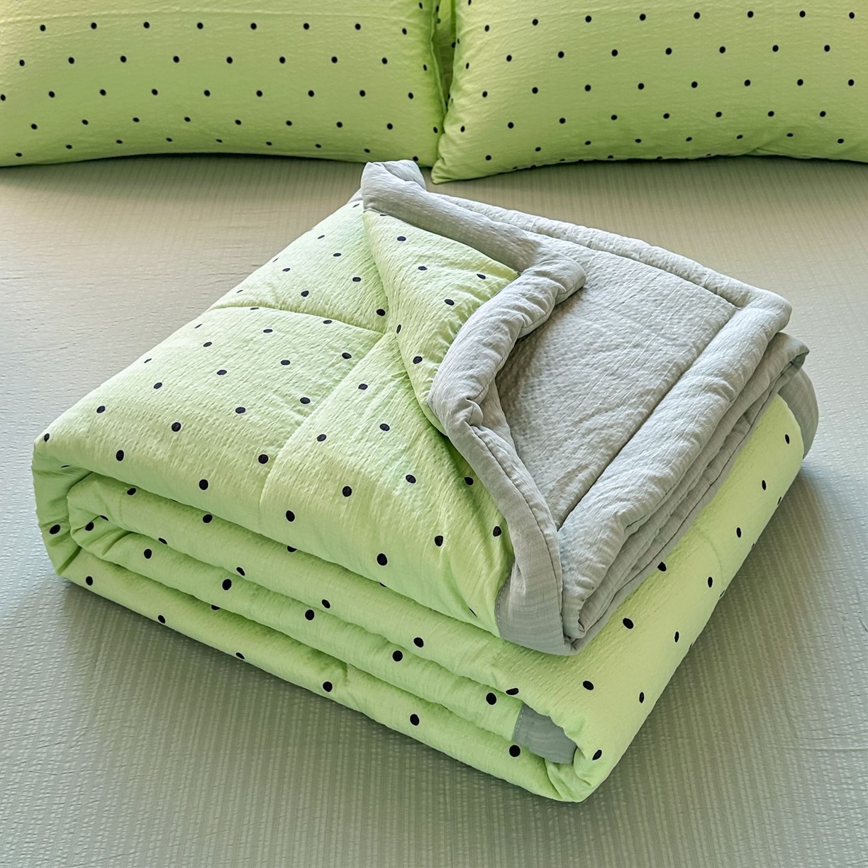 91家纺网 家纺一手货源 找家纺 瑞禾家纺 2026新款皱皱棉双层纱夏被四件套下载文件包含买家秀 波点生活-绿