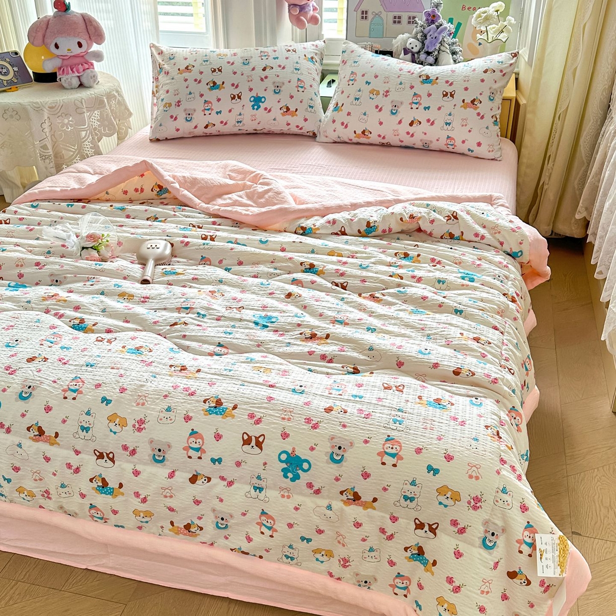 91家纺网 家纺一手货源 找家纺 瑞禾家纺 2026新款皱皱棉双层纱夏被四件套下载文件包含买家秀 萌趣花梦