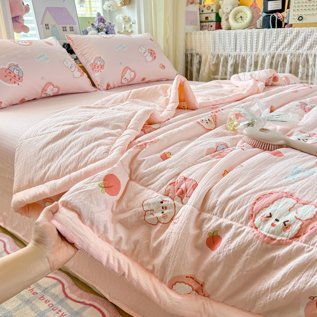 91家纺网 家纺一手货源 找家纺 瑞禾家纺 2026新款皱皱棉双层纱夏被四件套下载文件包含买家秀 蜜桃粉兔