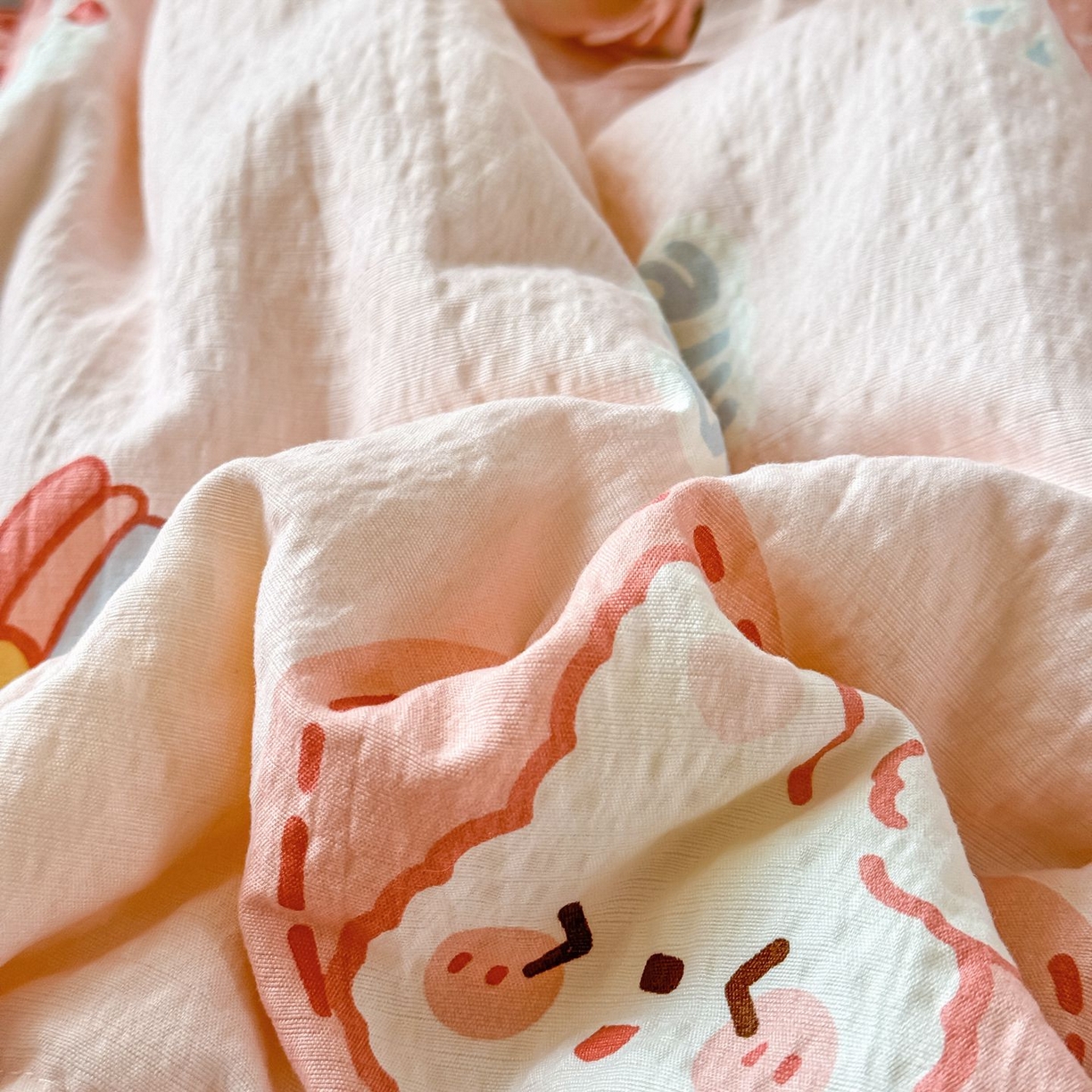 91家纺网 家纺一手货源 找家纺 瑞禾家纺 2026新款皱皱棉双层纱夏被四件套下载文件包含买家秀 蜜桃粉兔