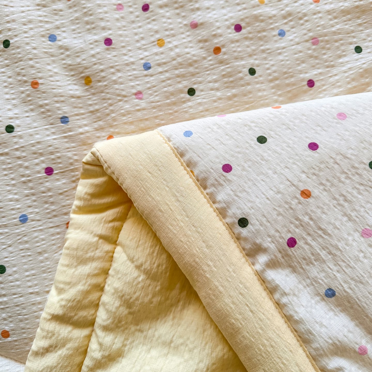 91家纺网 家纺一手货源 找家纺 瑞禾家纺 2026新款皱皱棉双层纱夏被四件套下载文件包含买家秀 奶油波点