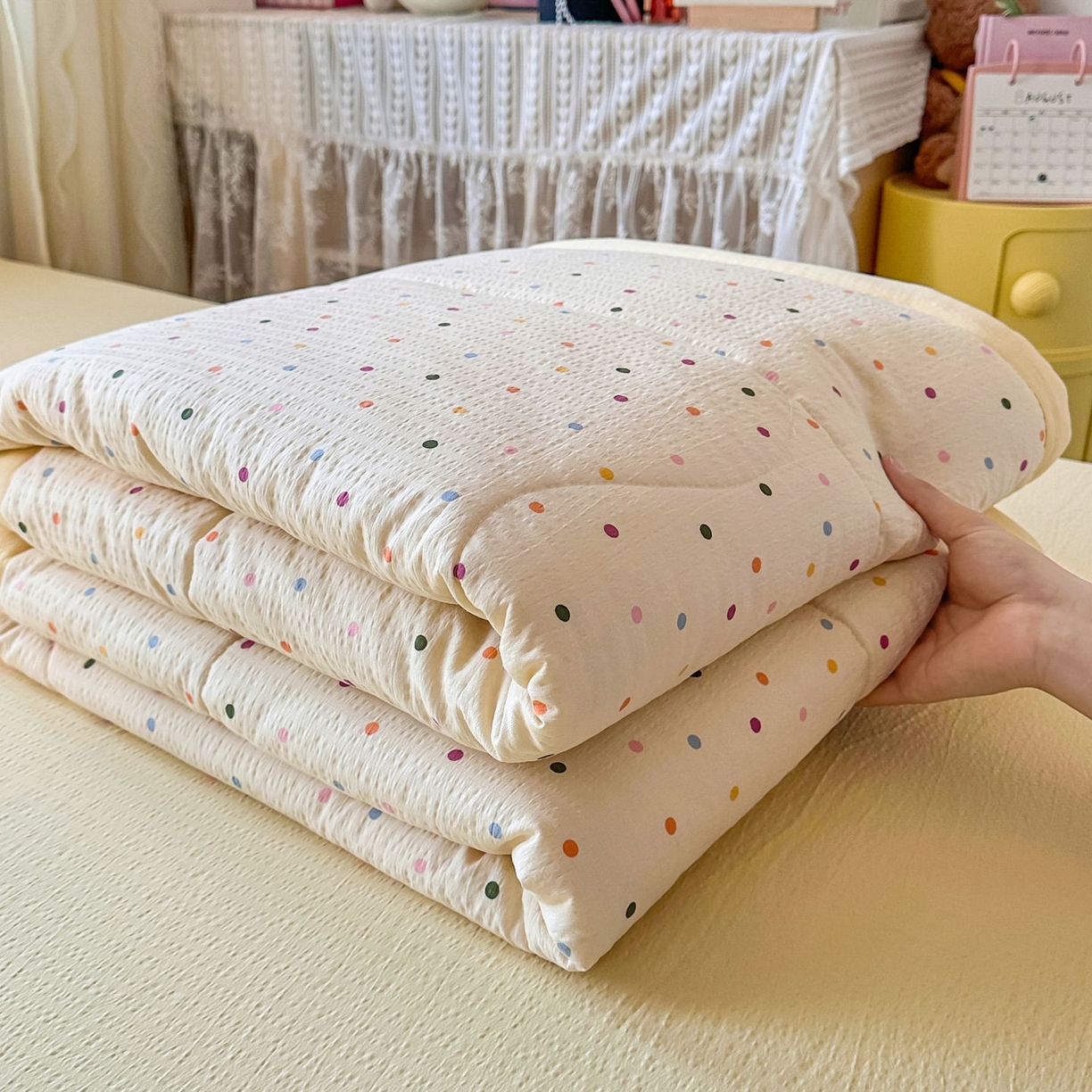 91家纺网 家纺一手货源 找家纺 瑞禾家纺 2026新款皱皱棉双层纱夏被四件套下载文件包含买家秀 奶油波点